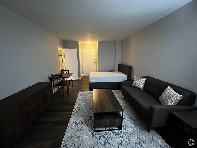 Building Photo - 1121 Arlington Blvd Unit 523 Rental