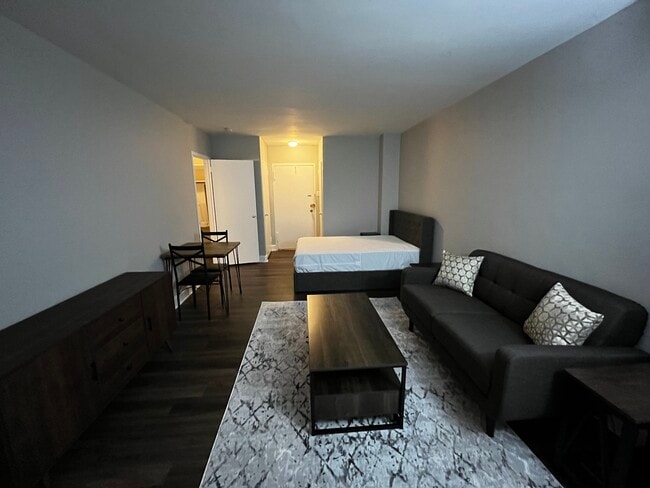 Photo - 1121 Arlington Blvd Unidad 523 Rental