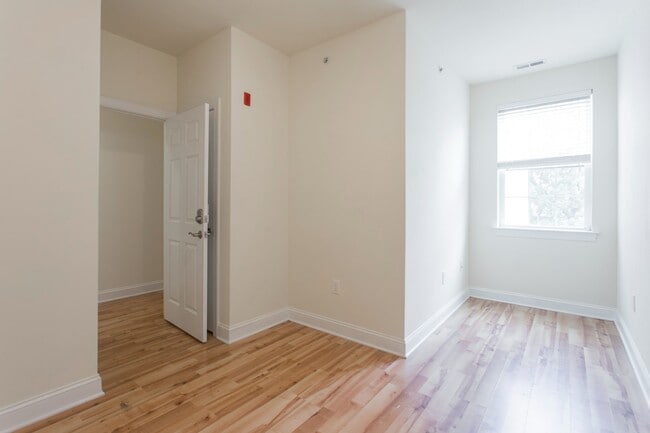 Photo - 1935 N 7th St Unit 3