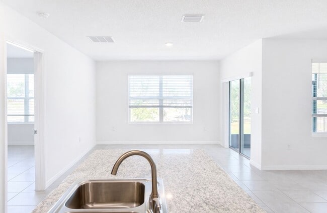 Photo - Rental in Lake Diamond