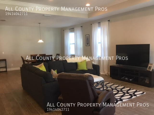 Photo - 866 Molly Cir