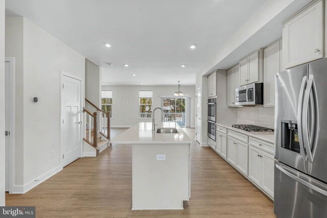 Photo - 88 Rosemary Wy