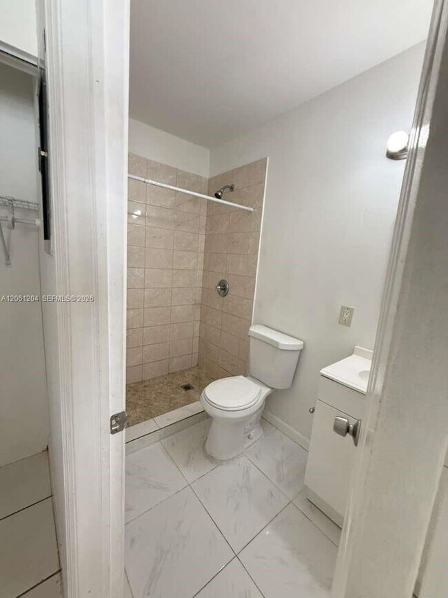 Photo - 526 SW 64th Ave Unit 2