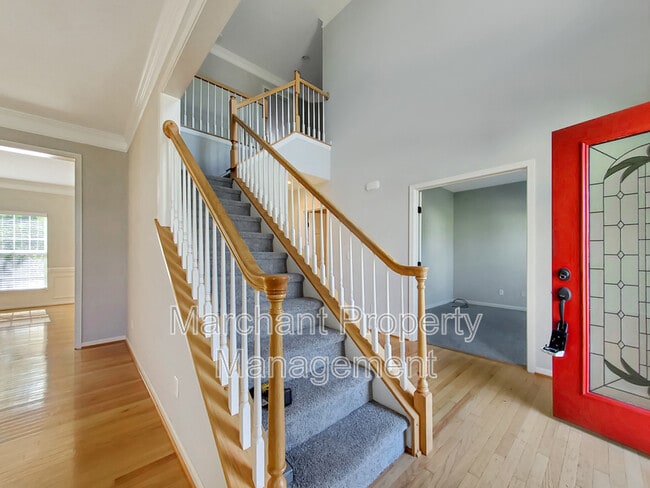 Photo - 15 Silverthorn Ct