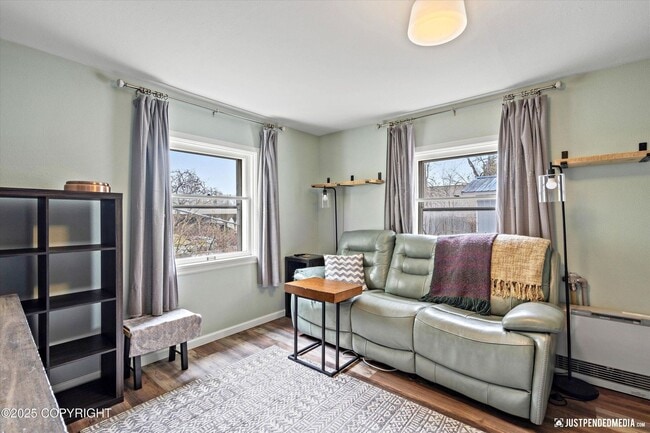 Building Photo - 1334 K St Unit B Rental