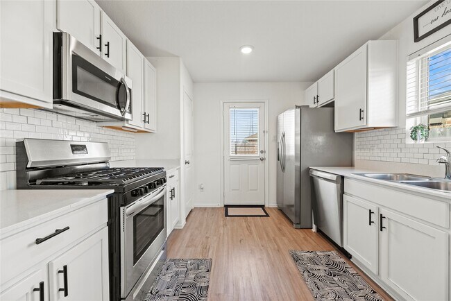 Photo - 7207 Clover Chase Dr