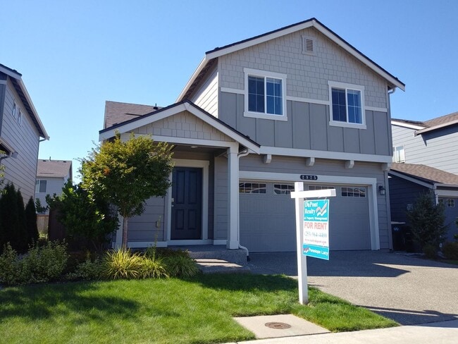 Building Photo - 2925 Mahogany St NE