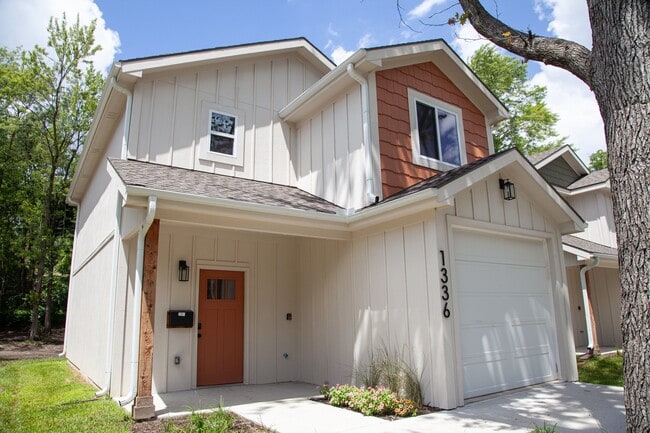 1336 S Pope Ave