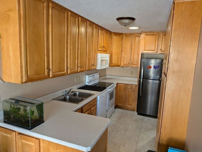 Photo - Awesome 3 bed unit