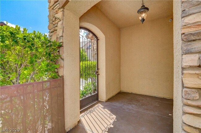 Photo - 9176 Worsley Park Pl