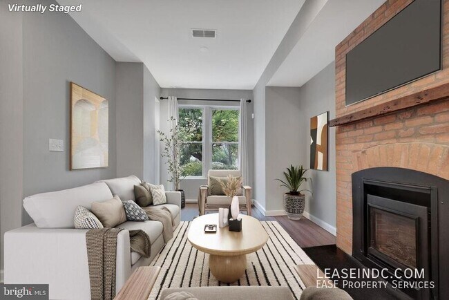 Photo - 1241 I St NE