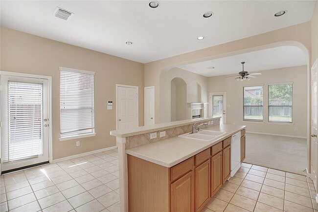 111 Zephyr Bend Pl