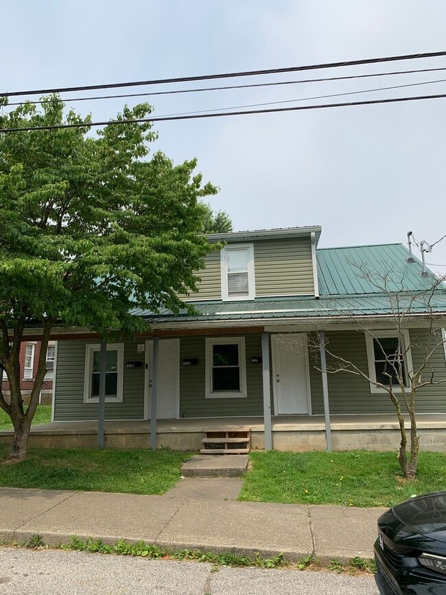 Building Photo - 1015 Lynn St Unit 1017