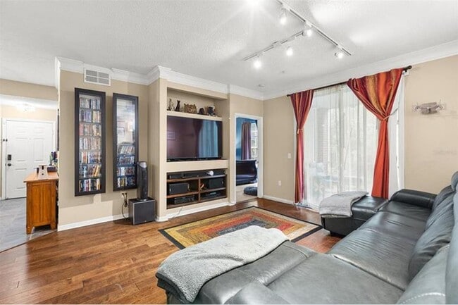 Living Room - 13025 Mulberry Park Dr Unidad 315 Rental