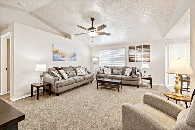 Building Photo - 623 Autumn Pl Unit ID1308982P Rental