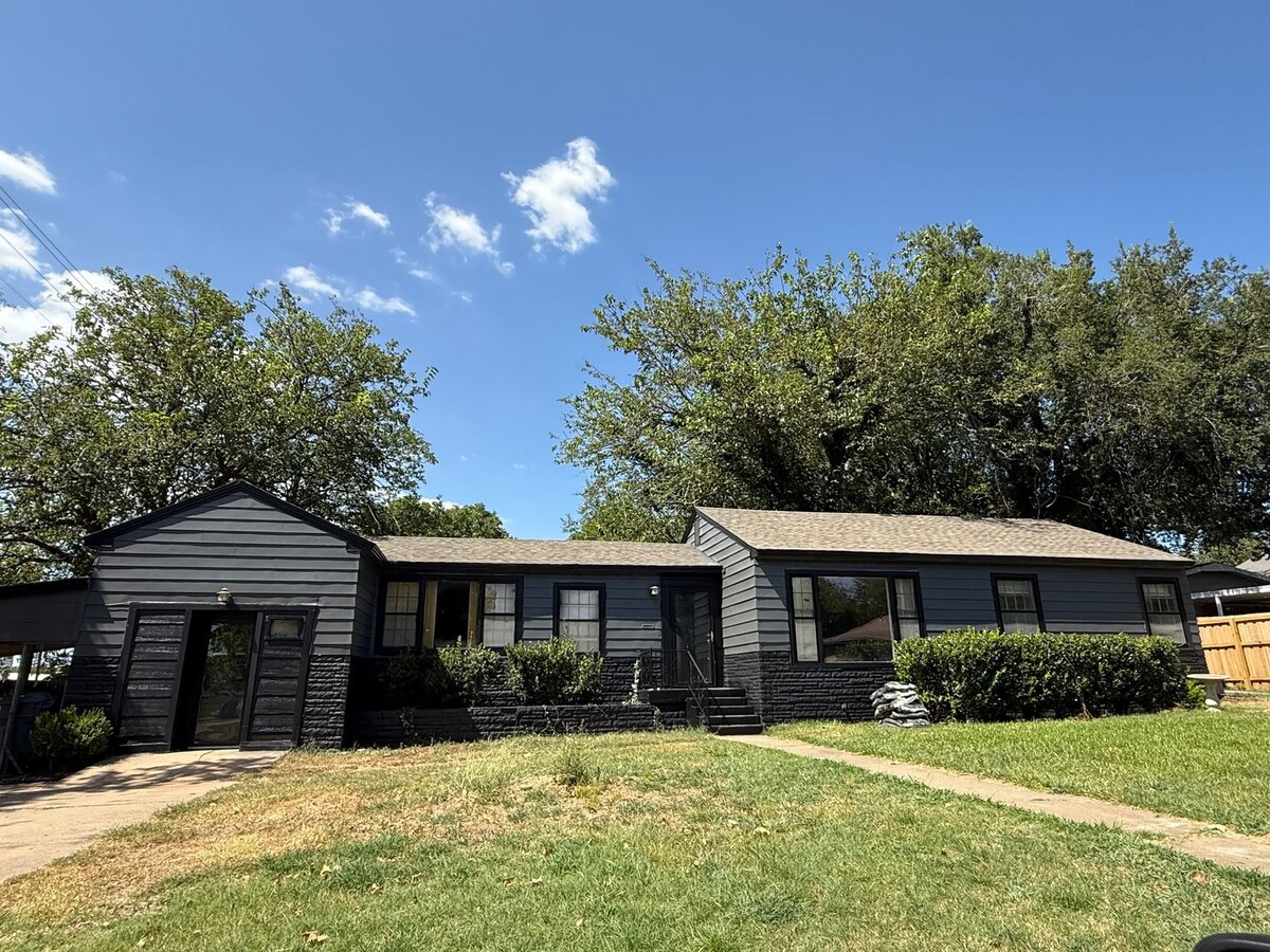 Home For Rent in SW Ardmore! - Home For Rent in SW Ardmore!
