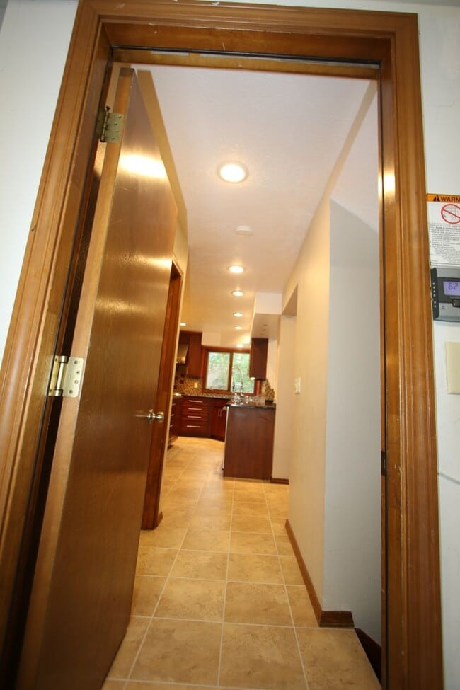 Photo - 4 Bedroom Eagle River Home!