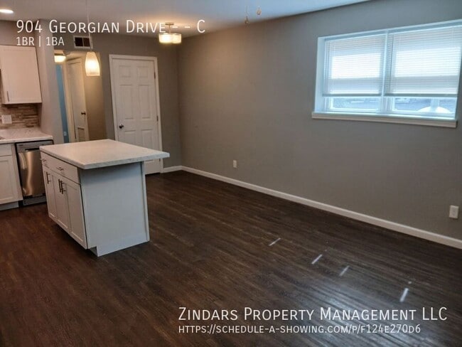 Photo - 904 Georgian Dr Unit C