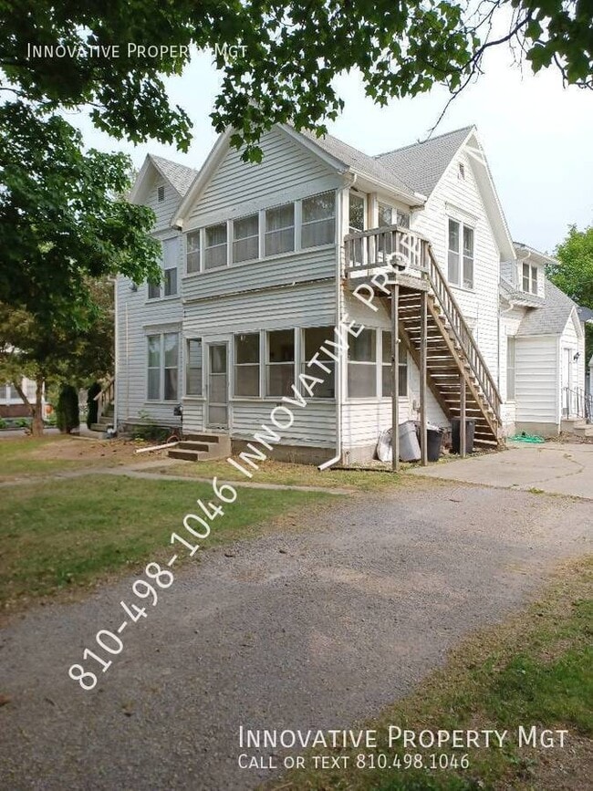 Building Photo - 302 Pine St Unit #3