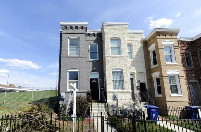 Photo - 1012 7th St SE