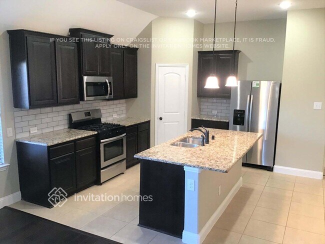 Photo - 905 McLynn Ct