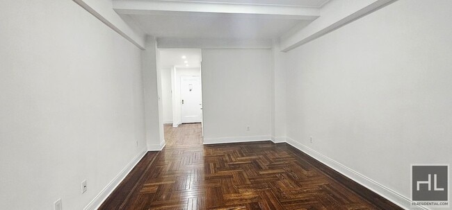 Photo - WEST 68 STREET Unidad 1B