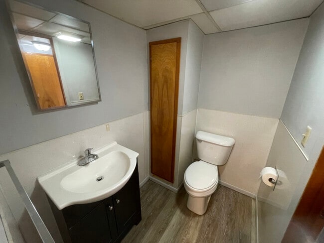 Photo - 190 W Main St Unit 3B