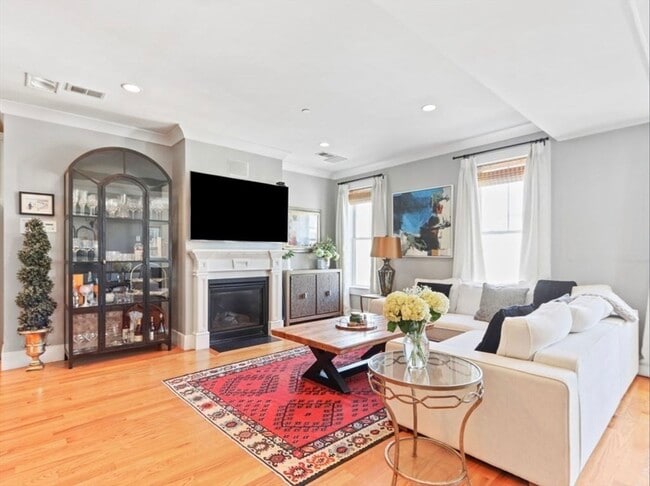 Photo - 525 E 7th St Unidad 5