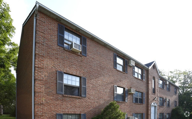 Photo - Miami Hills Apartments