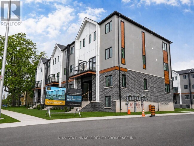 Photo - 1208 Fanshawe Park Rd E