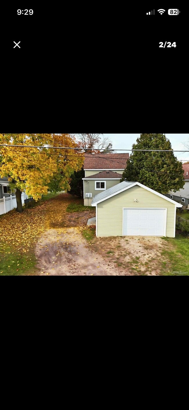 Photo - 421 Michigan Ave