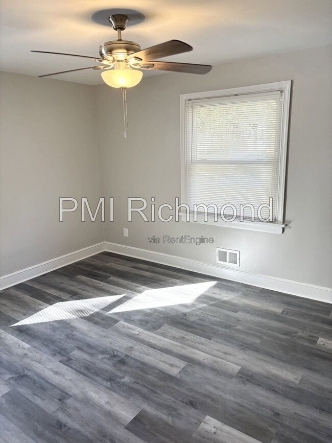Photo - 5231 Rockland Rd