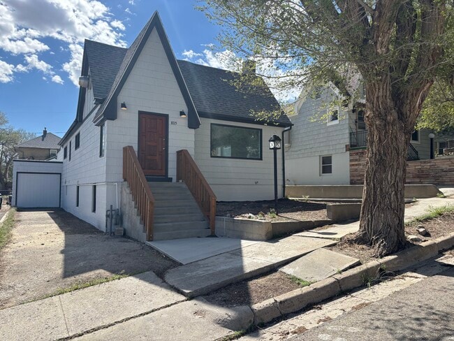 Building Photo - 805 Rhode Island Ave