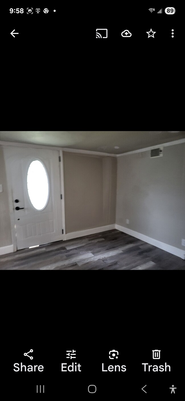 Building Photo - 3204 W Beach St Rental