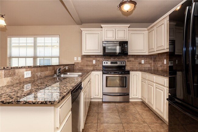 Photo - 3908 SW Ridgepointe Ave