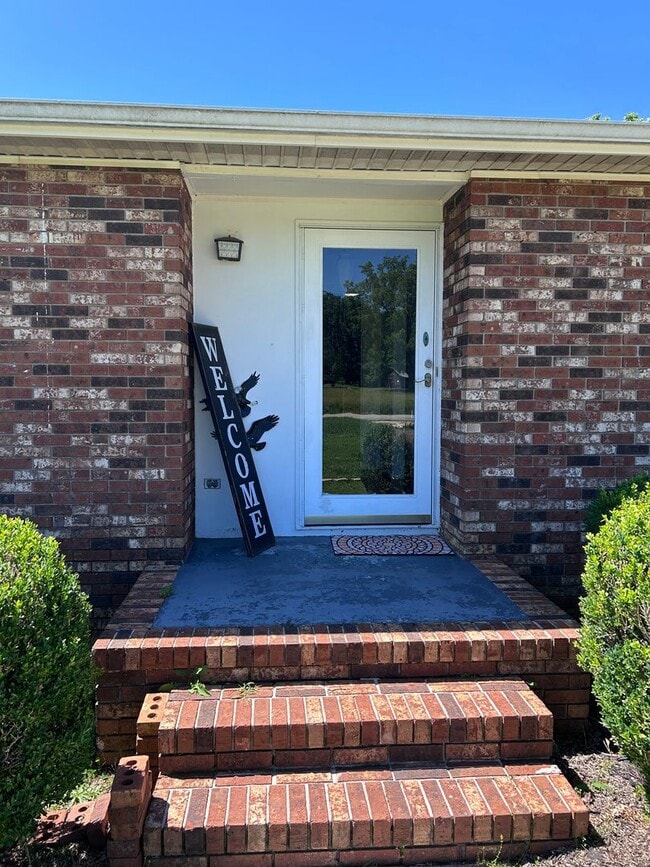 Photo - 1706 Danenhower Rd