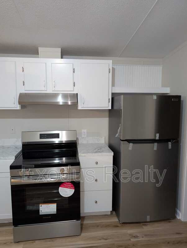 Photo - 715 Deer View