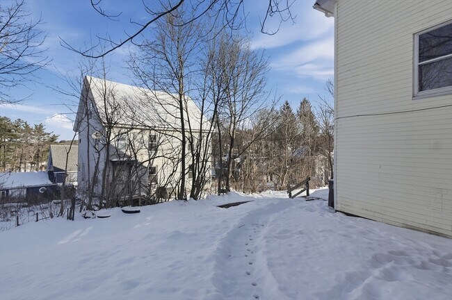 Photo - 29 Allen St Unit 3