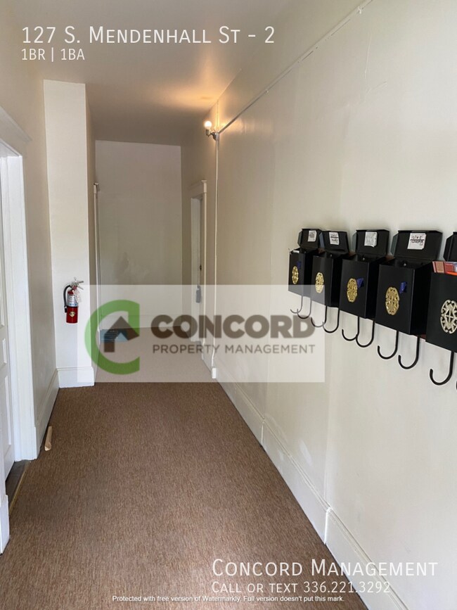 Photo - 127 S Mendenhall St Unit 2