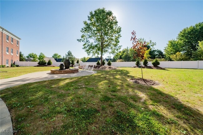 Building Photo - 12799 Doula Ln