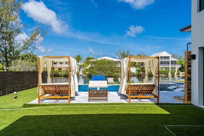 Photo - 32 N Bounty Ln