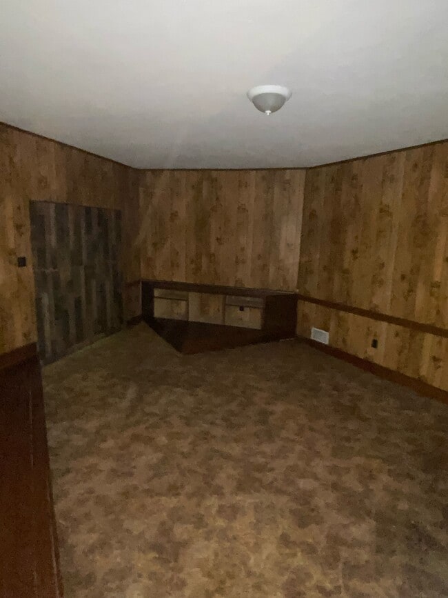 Photo - 843 Reaves St