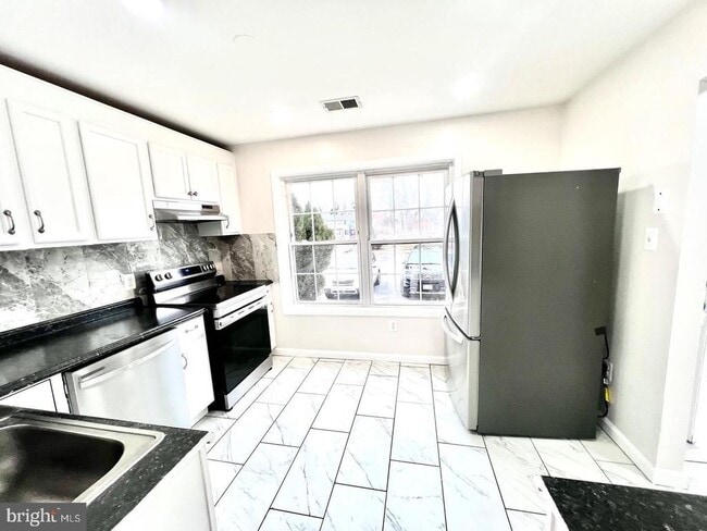 Photo - 1338 Redbud Ct