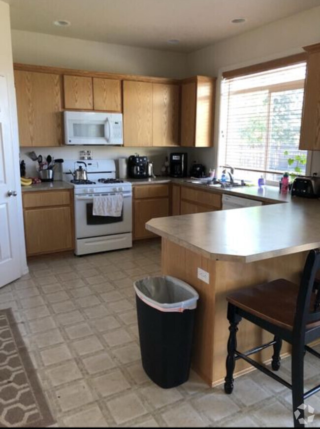 Building Photo - 540 S Glenmoor Dr Rental