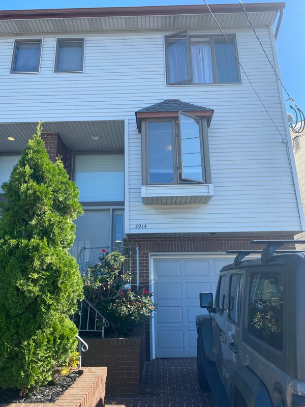 Photo - 3914 South Blvd