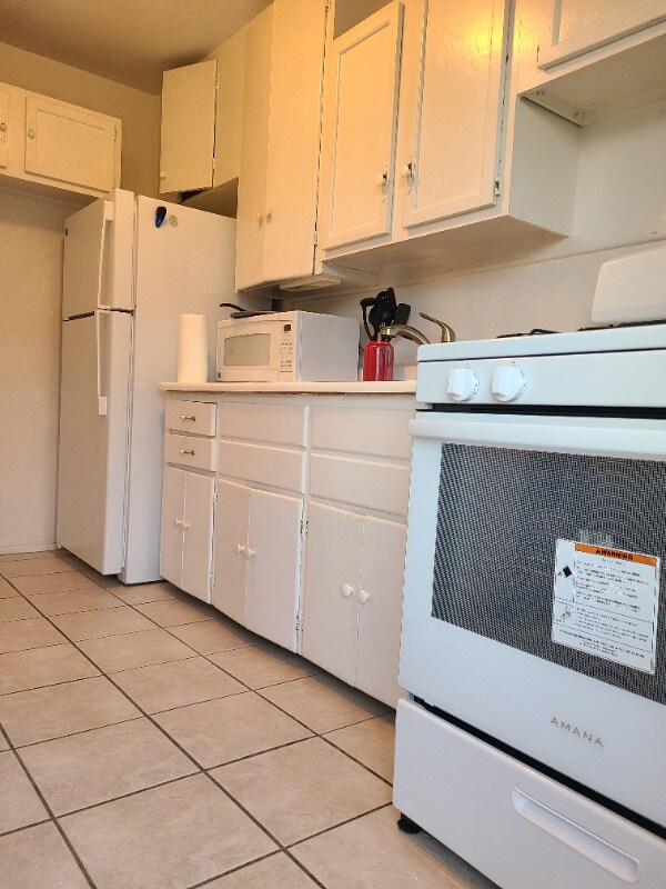 Photo - 641 Robinson St Unidad 3