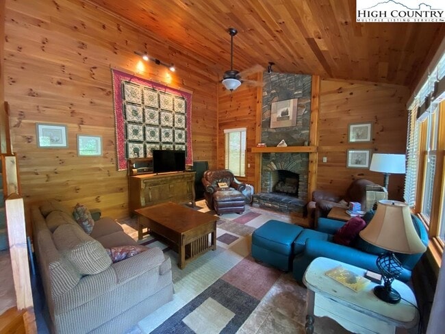 Photo - 476 Ballou Mills Rd