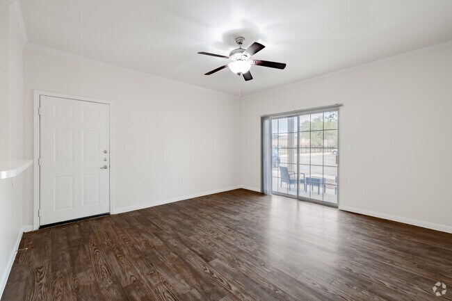 3BR, 2BA - 1,115SF - Living Room - River Oaks Villas Apartments