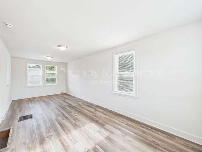 Photo - 5100 Brooklyn Ave