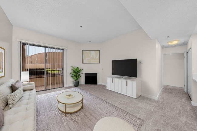 Photo - Diplomat Apartments